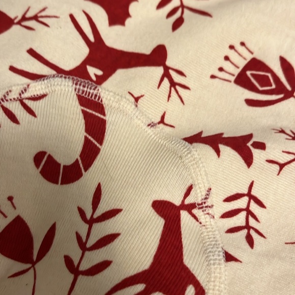 NWOT Hanna Anderson Dog Pajama Shirt Medium Cream Red Christmas Organic Cotton - Picture 2 of 10